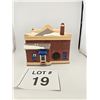 Image 2 : DEPARTMENT 56 SNOW VILLAGE “VILLAGE VET AND PET SHOP” BUILDING (1992)