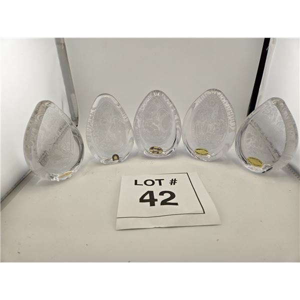 WEDGWOOD CRYSTAL CHRISTMAS PAPERWEIGHT COLLECTION (5 PCS)