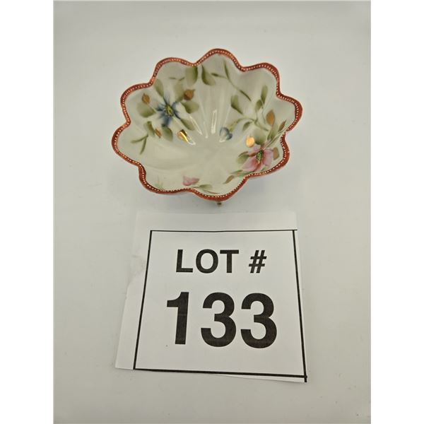 VINTAGE FLORAL PORCELAIN FOOTED DISH WITH GILT TRIM