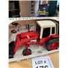 Image 2 : ERTL INTERNATIONAL HARVESTER 1586 TRACTOR WITH END LOADER – 1/16 SCALE (BOXED)