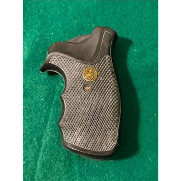 Pachmayr Gripper Rubber Revolver Handgun Grip