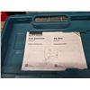 Image 2 : MAKITA CORDED JIGSAW WITH CASE AND BLADES