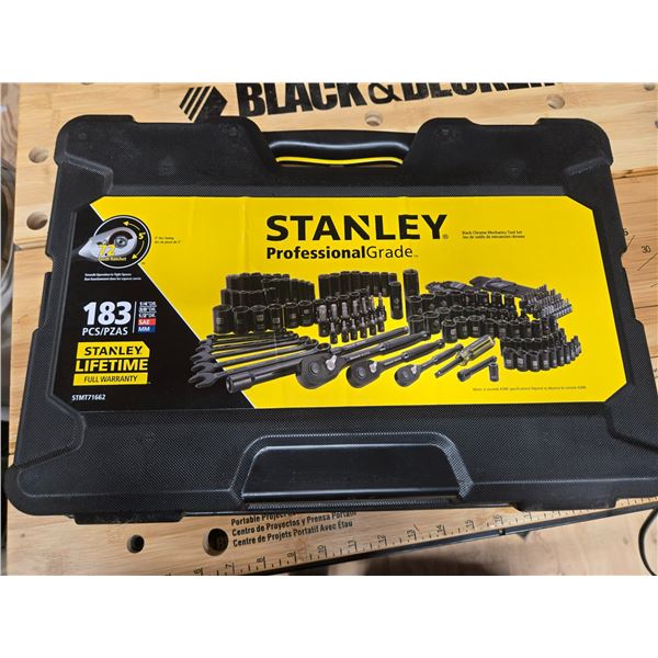 STANLEY PROFESSIONAL GRADE 183-PIECE MECHANICS TOOL SET