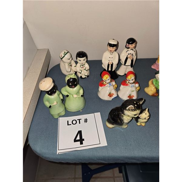 VINTAGE KITCHEN NOVELTY SALT & PEPPER SHAKERS & MINI APPLIANCE LOT