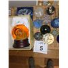 Image 3 : ART GLASS PAPERWEIGHTS & DECORATIVE GLASS COLLECTIBLES LOT