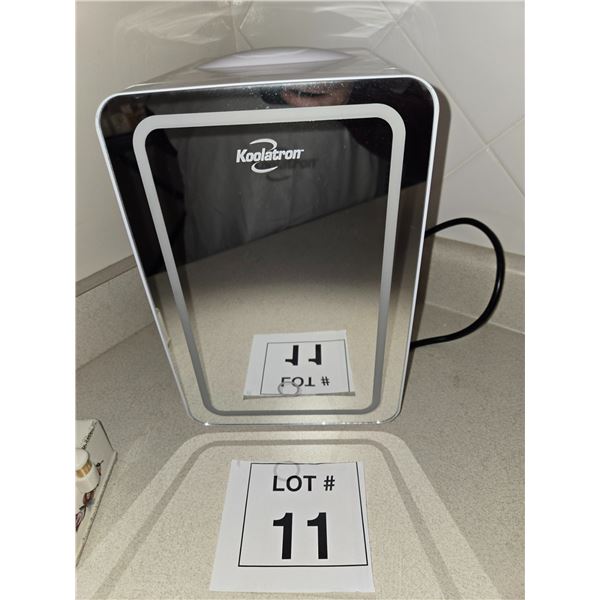KOOLATRON COUNTERTOP ELECTRIC MINI FRIDGE