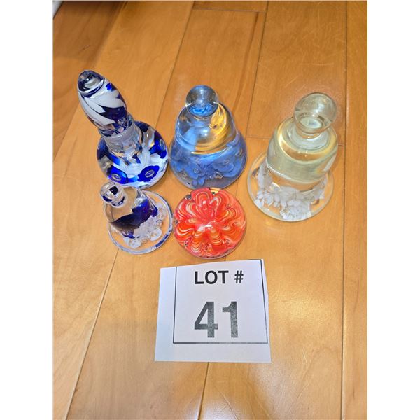 ART GLASS PAPERWEIGHTS GROUP