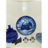 Image 2 : SCOTTISH TERRIER BLUE GLASS, CERAMIC & DESK ACCESSORIES LOT