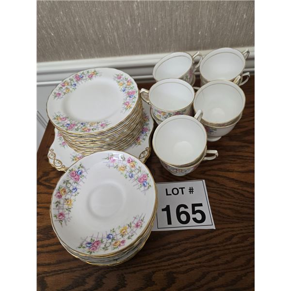 VINTAGE FLORAL PORCELAIN TEACUPS, SAUCERS & PLATES