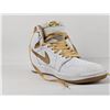 Image 2 : Nike WMNS Air Jordon Retro (White/Metallic Gold)