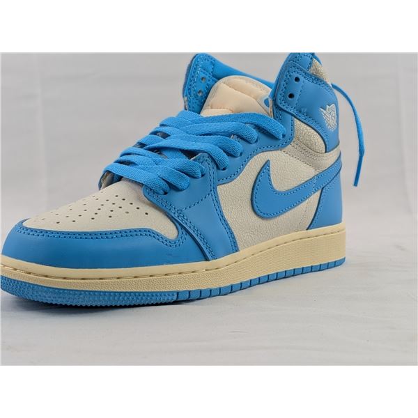 Nike Air Jordon 1 Retro High (DK Powder Blue)