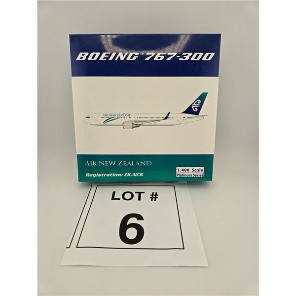 BOEING 767-300 AIR NEW ZEALAND 1:400 MODEL AIRCRAFT [DIE-CAST]