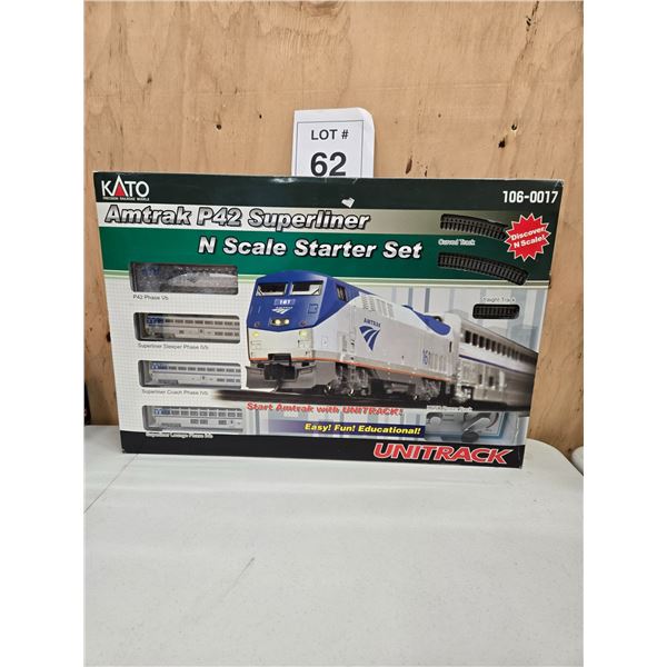KATO / AMTRAK P42 SUPERLINER N SCALE STARTER SET (N SCALE)