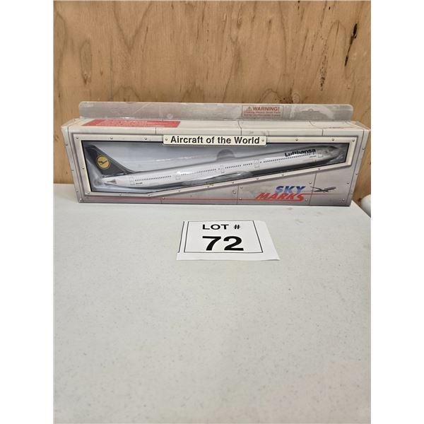 SKY MARKS / LUFTHANSA BOEING 747  [DIE-CAST]