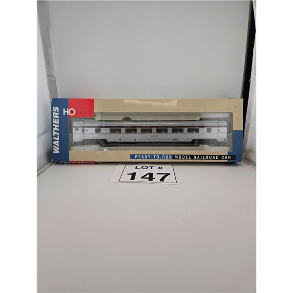 WALTHERS / CANADIAN PACIFIC PASSENGER COACH (HO SCALE)