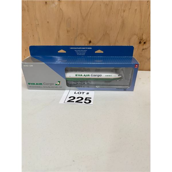 HOGAN / EVA AIR CARGO MCDONNELL DOUGLAS MD-11F (1:200) [DIE-CAST]