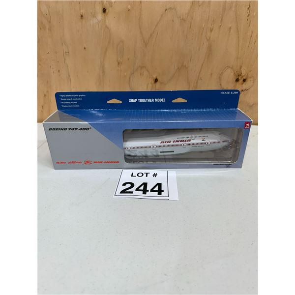 HOGAN / AIR INDIA BOEING 747-400 (1:200) [DIE-CAST]