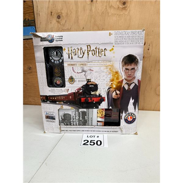 LIONEL / HOGWARTS EXPRESS O-GAUGE TRAIN SET [DIE-CAST]