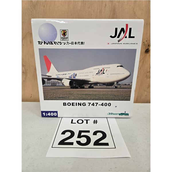 JAL / JAPAN AIRLINES BOEING 747-400 (1:400) [DIE-CAST]