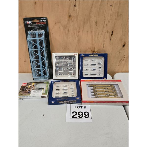 MIXED BRANDS / N&HO SCALE & 1:400 ACCESSORIES LOT
