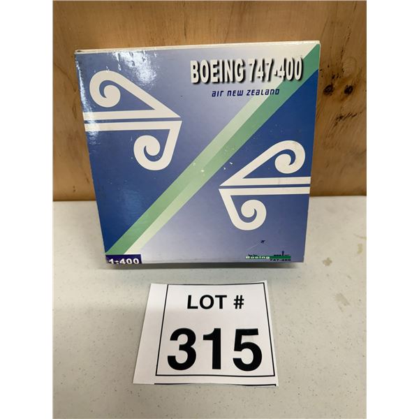 AIR NEW ZEALAND BOEING 747-400 (1:400) [DIE-CAST]