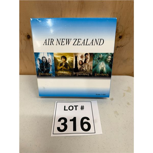 AIR NEW ZEALAND “LORD OF THE RINGS” SPECIAL LIVERY (1:400) [DIE-CAST]