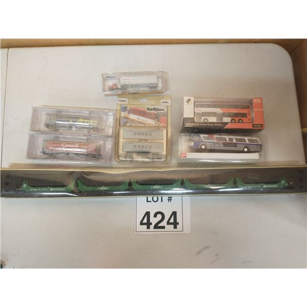 MIXED BRANDS / GUNDERSON TWINSTACK 5 UNIT ARTICULATED CAR & CONTAINER LOT [DIE-CAST]