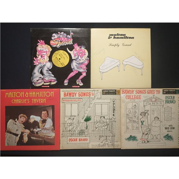 5 VINYL RECORD LOT – DISCO, COMEDY & FOLK / OSCAR BRAND, MALTON & HAMILTON / 1970S / NOVELT
