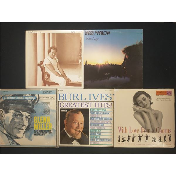 5 VINYL RECORD LOT – EASY LISTENING & TRADITIONAL / BARRY MANILOW, GLENN MILLER / 1940s[x=#