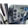 Image 19 : 2011 MACK GU813 T/A 5000 GAL WATER TRUCK
