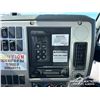 Image 24 : 2011 MACK GU813 T/A 5000 GAL WATER TRUCK