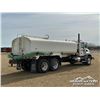 Image 3 : 2011 MACK GU813 T/A 5000 GAL WATER TRUCK