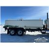 Image 58 : 2011 MACK GU813 T/A 5000 GAL WATER TRUCK