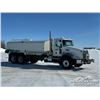 Image 6 : 2011 MACK GU813 T/A 5000 GAL WATER TRUCK