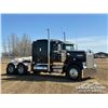 Image 2 : 2004 KENWORTH W900B T/A SLEEPER TRUCK TRACTOR