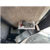 Image 32 : 2004 KENWORTH W900B T/A SLEEPER TRUCK TRACTOR