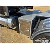 Image 72 : 2004 KENWORTH W900B T/A SLEEPER TRUCK TRACTOR