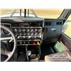 Image 12 : 2019 KENWORTH T800 T/A SLEEPER TRUCK TRACTOR