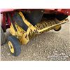Image 14 : NEW HOLLAND 688 ROUND BALER