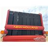 Image 39 : NEW HOLLAND 688 ROUND BALER