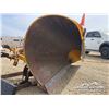 Image 7 : PLOW TRUCK BLADE AND MOUNT