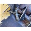 Image 9 : SKID STEER HYDRAULIC CEMENT AUGER BUCKET