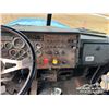Image 14 : 1993 PETERBILT 357 T/A BED TRUCK