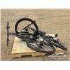 Image 4 : (2) BIKES FOR PARTS