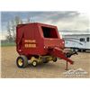 Image 2 : 1999 NEW HOLLAND 688 ROUND BALER