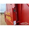 Image 31 : 1999 NEW HOLLAND 688 ROUND BALER