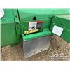 Image 13 : JOHN DEERE 566 ROUND BALER