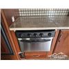 Image 12 : 2013 COLUMBUS 320RS 32 FT T/A  FIFTH WHEEL TRAILER