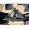 Image 5 : 3PT HITCH ATTACHMENTS & FEL QUICK ATTACH