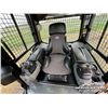Image 6 : 2012 CAT D5K LGP SERIES II CRAWLER DOZER